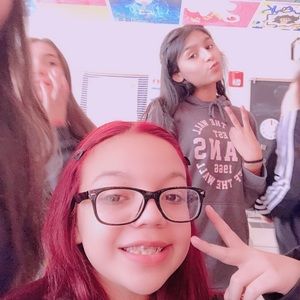 Meet your Posher, Estrella